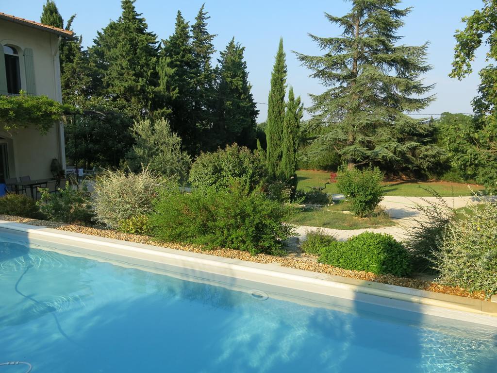 Bed and Breakfast Mas De Mariette Noves Exterior foto